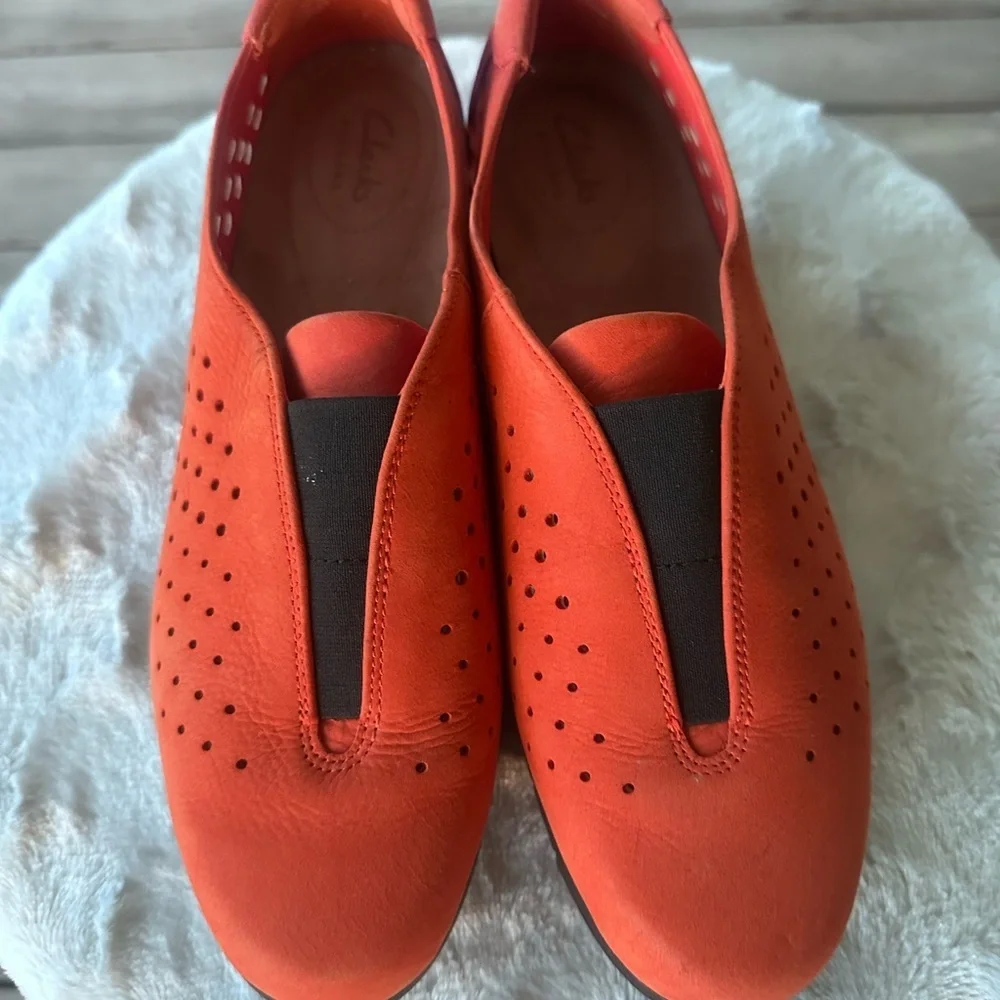 Clarks Women's Orange Slip-On Perforated Casual Loafers